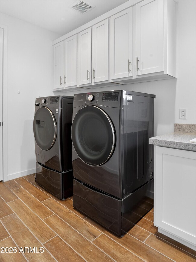 Building Photo - 11673 N 136th St