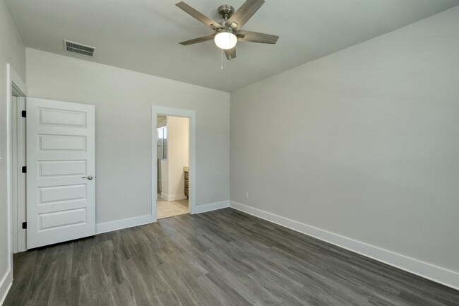 Building Photo - 1300 Black Locust Drive West
