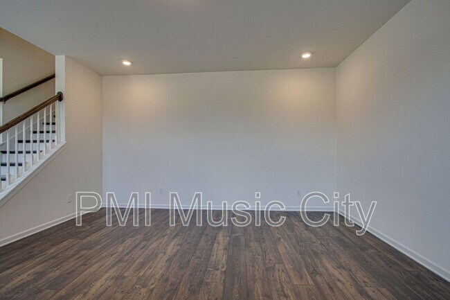 Building Photo - 5024 Sunflower Ln