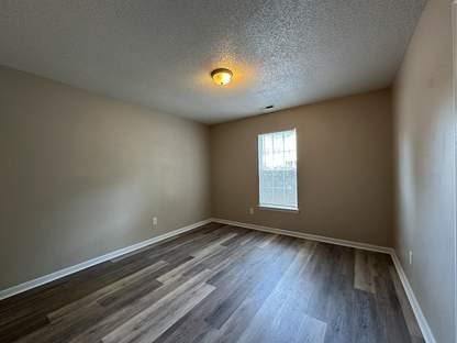 Building Photo - 125 Mesa Ln