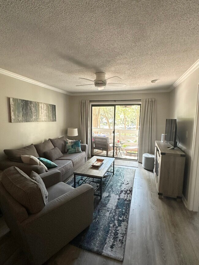 Building Photo - 45 Folly Field Rd