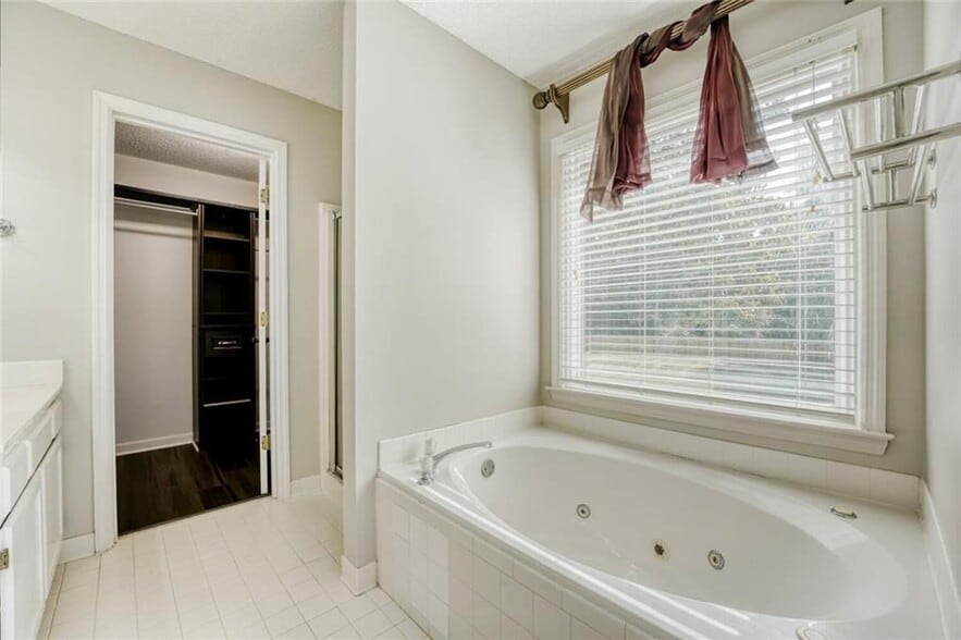 Building Photo - 532 Smithstone Trace SE
