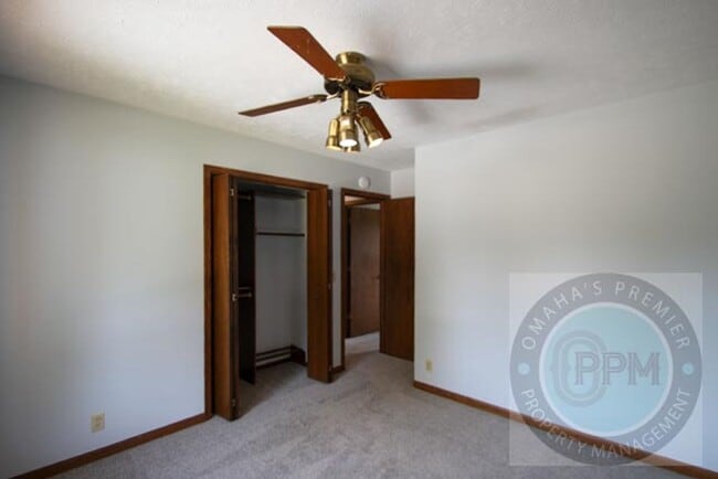 Building Photo - 5614 N 116th Ave