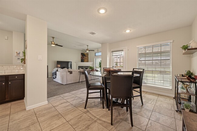 Building Photo - 6546 Grapevine Bend