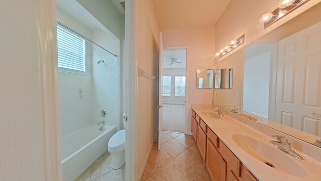 Building Photo - Home with water views in Patriots Landing