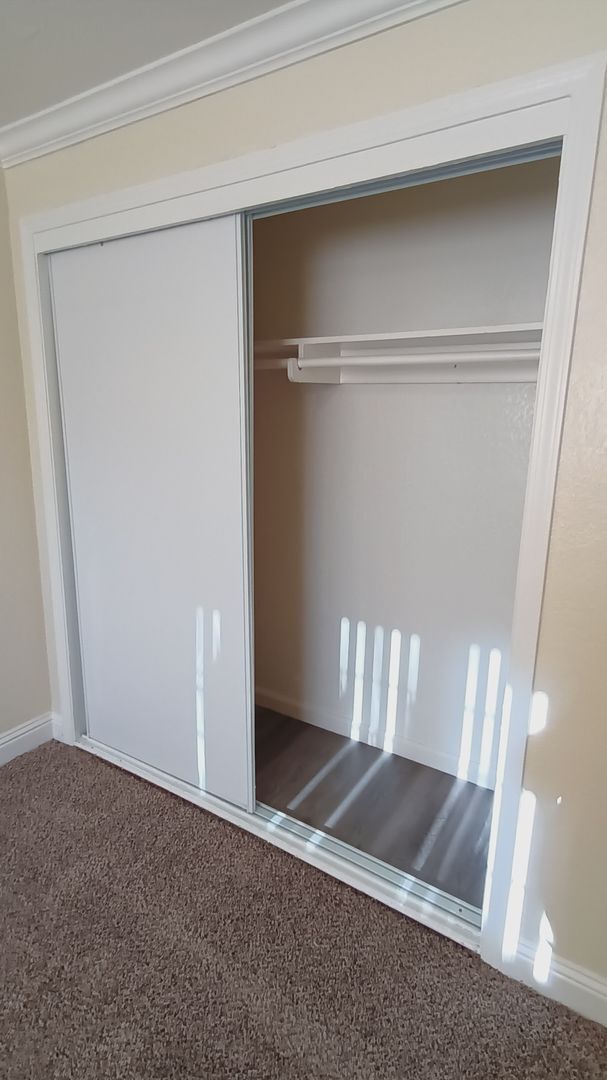 Building Photo - Welcome to SkyView Villa & Somerset Apartments!