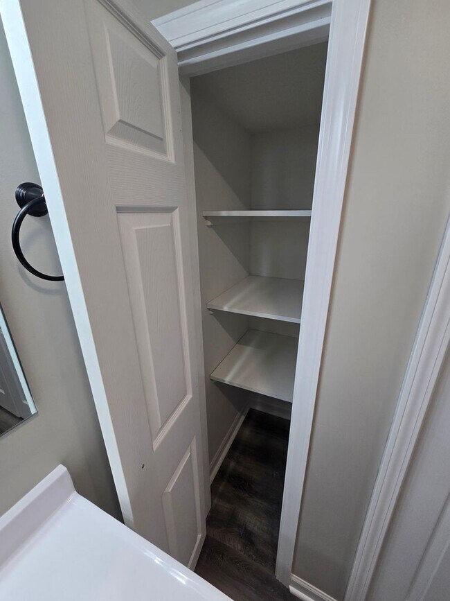 Building Photo - Fully Remodeled 4BR/2.5BA Home for Rent – Norfolk Living at Its Finest!