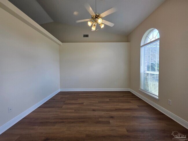 Building Photo - 7200 Annandale Dr
