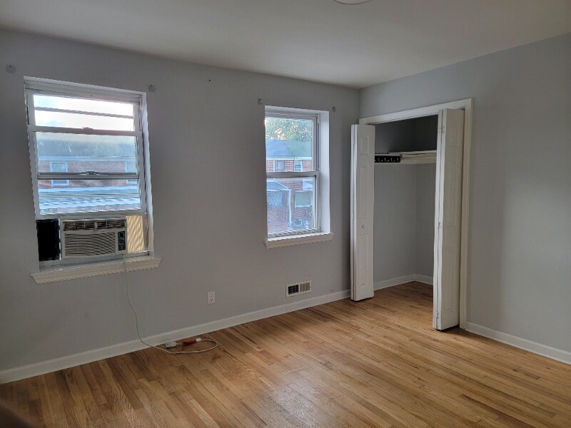 Building Photo - 825 Umbra St