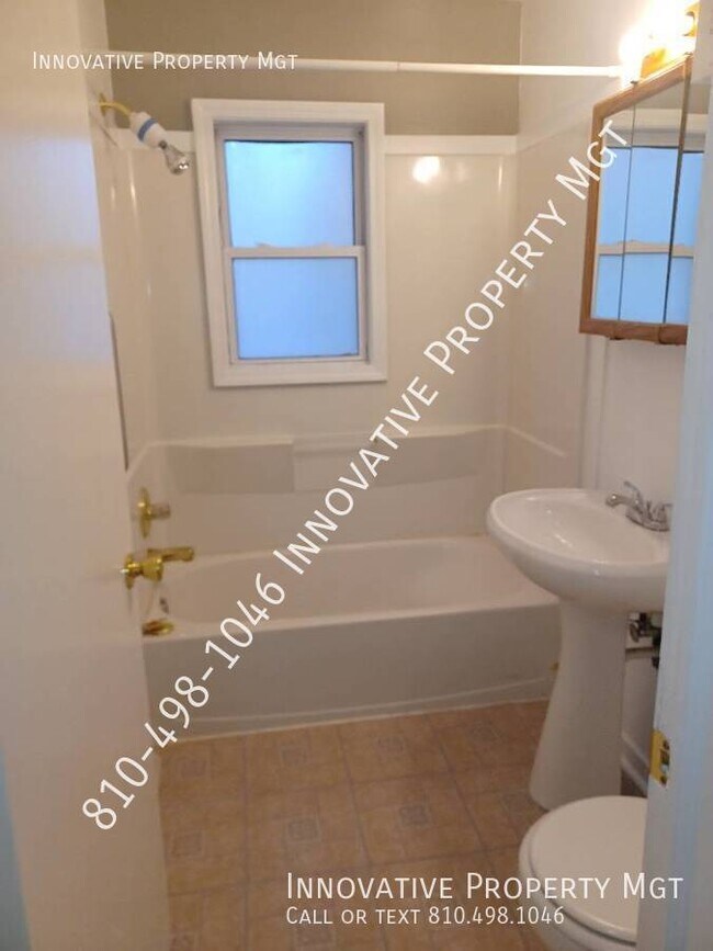 Building Photo - 1309 Clancy Ave
