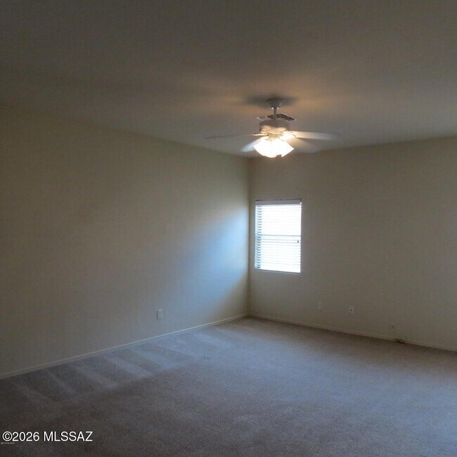 Building Photo - 5569 W Crimson Bluff Dr
