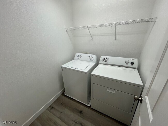 Building Photo - 8657 Palomino Ranch St