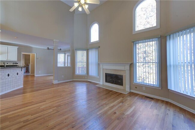 Building Photo - 1474 Lake Heights Cir