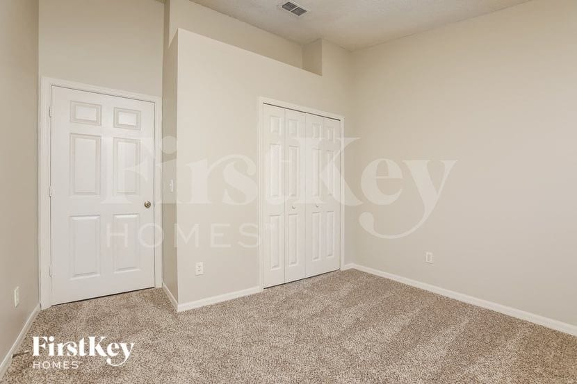 Building Photo - 7594 Groveoak Dr