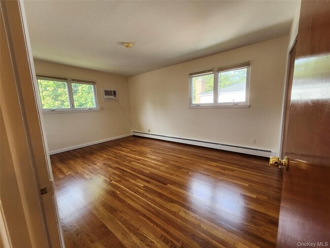 Building Photo - 33 Graywood Rd