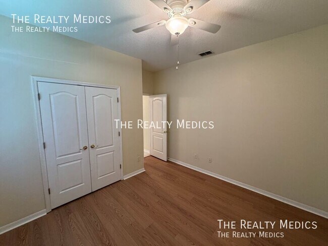 Building Photo - 7823 Fernleaf Dr