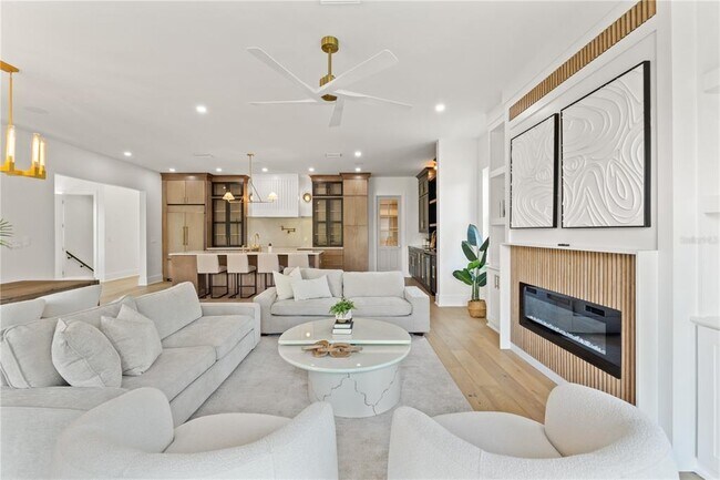 Building Photo - 531 Danube Ave