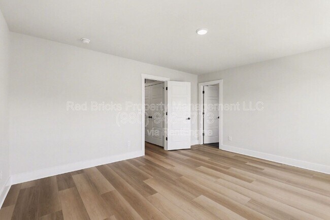 Building Photo - 7920 Sansom Cir