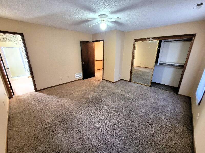 Building Photo - 2348 S Capri St