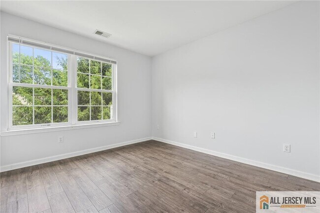 Building Photo - 2602 Cypress Ln