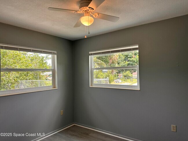 Building Photo - 2542 Leewood Blvd
