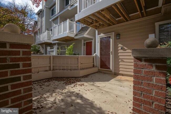 Building Photo - 5705 Chapman Mill Dr
