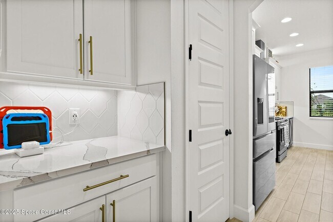 Building Photo - 3233 Casare Dr