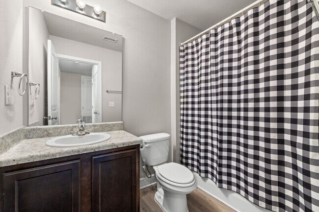 Building Photo - 5768 Callaway Cir
