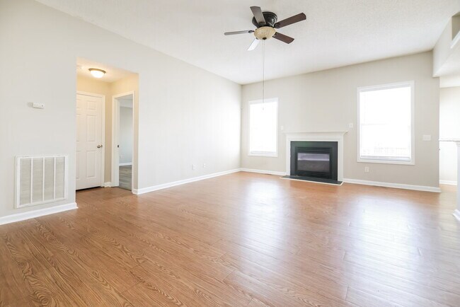 Building Photo - 2217 Hatton Way