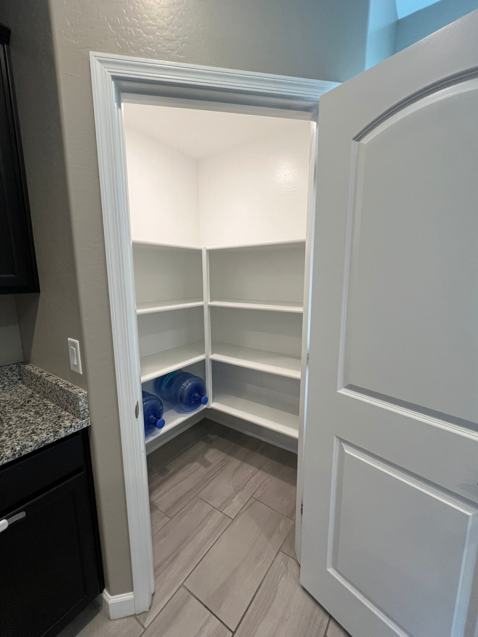 Building Photo - 1255 N Arizona Ave