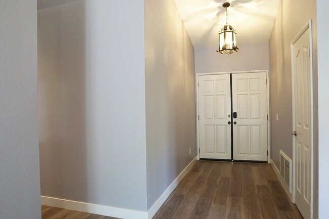 Building Photo - 44150 Calico Cir