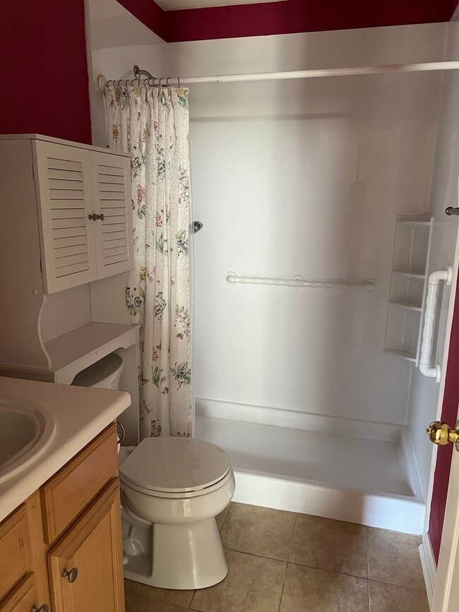 Building Photo - Charming 3-Bedroom Ranch in Quiet NE Roanoke Neighborhood