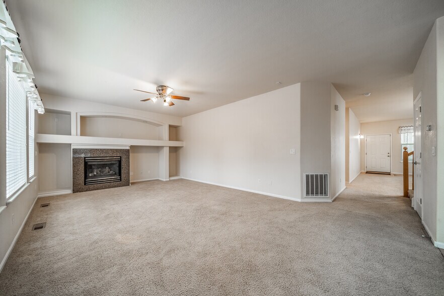 Building Photo - 11598 S Maiden Hair Way