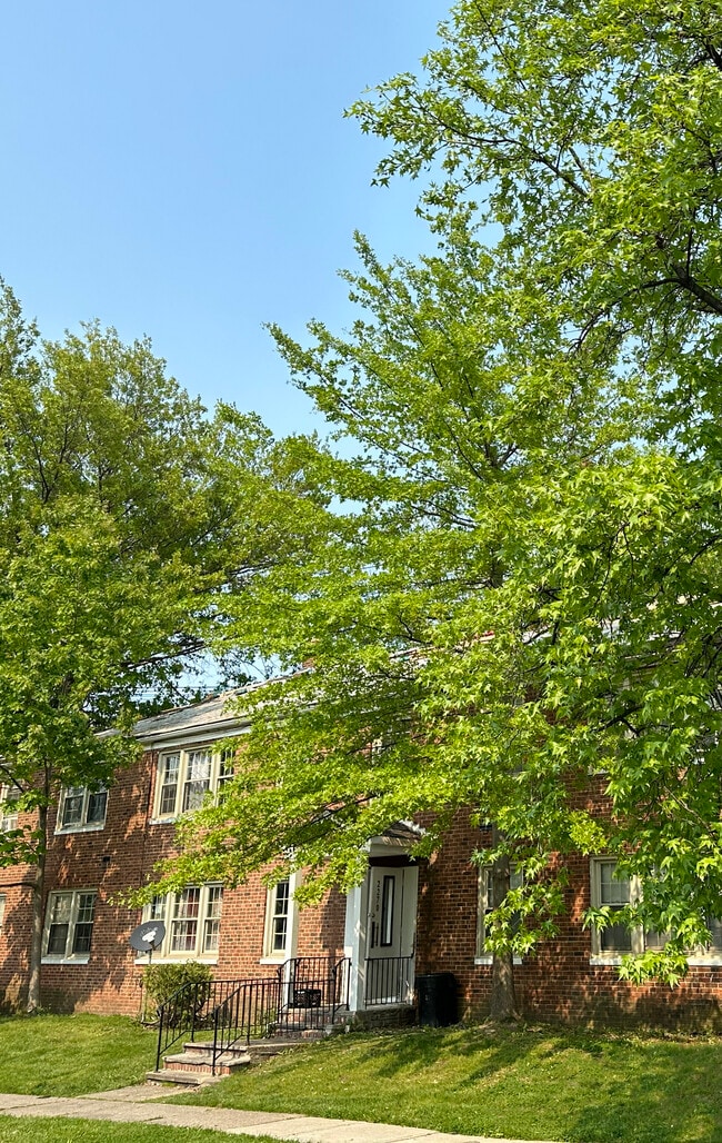 Building Photo - 2270 Noble Rd