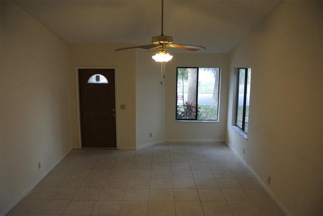 Building Photo - 6224 Country Fair Cir