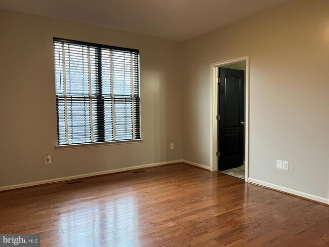 Building Photo - 53 Compound Cir