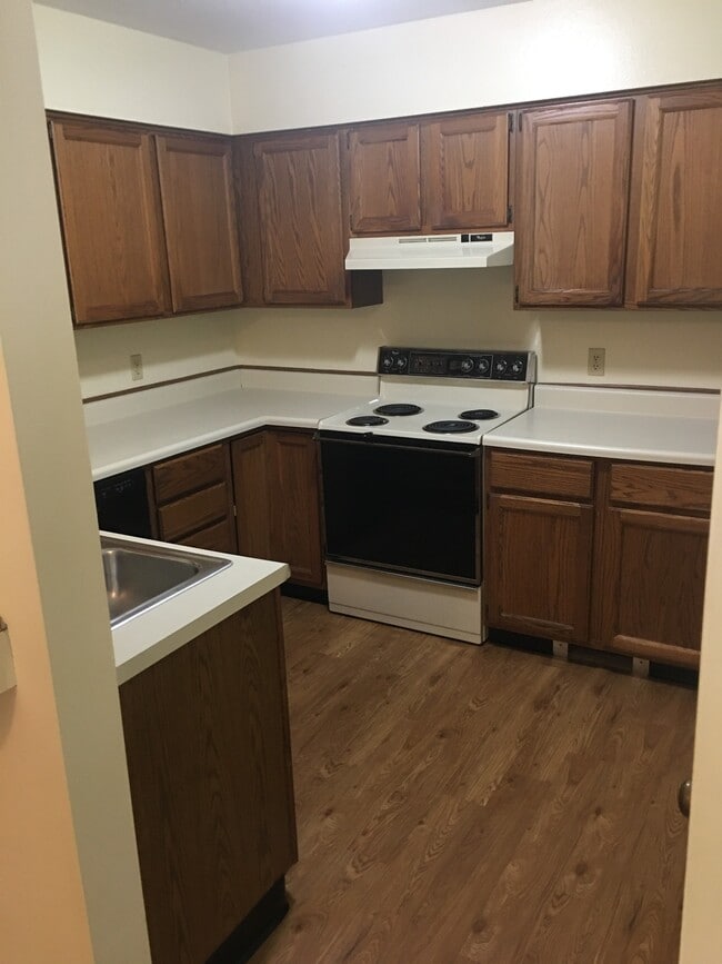 Building Photo - 11A Evergreen Dr