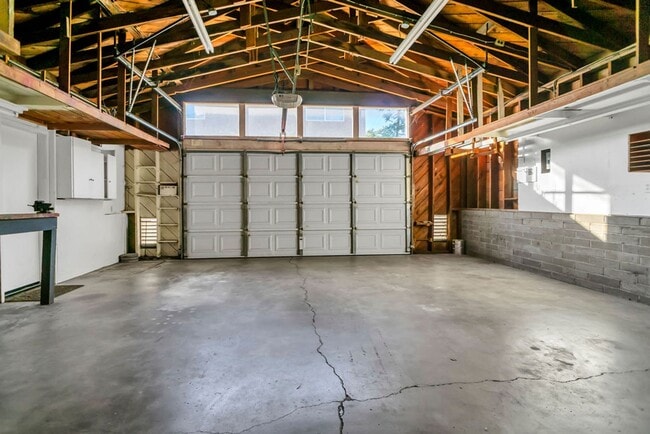 Building Photo - Beautiful detached home in Pacific Beach! ...