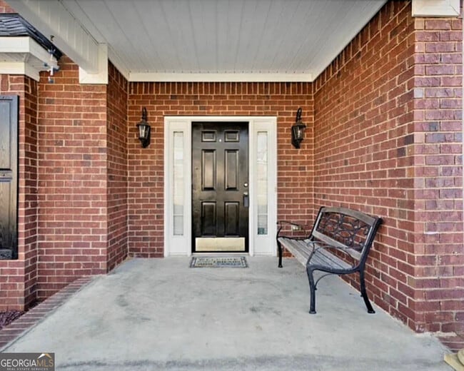 Building Photo - 564 Edgefield Way