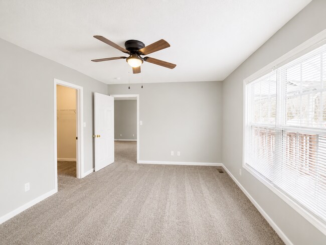 Building Photo - 635 Ashley Oaks Dr