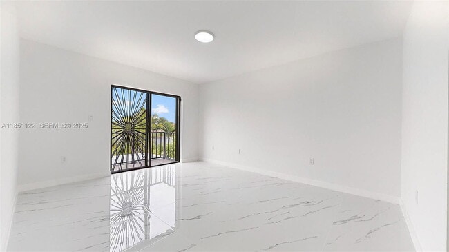 Building Photo - 917 SW 135th Ct