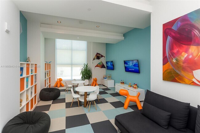 Building Photo - 1100 S Miami Ave