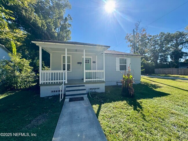 Primary Photo - 4820 Headley Terrace