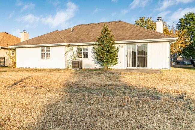 Building Photo - all electric home