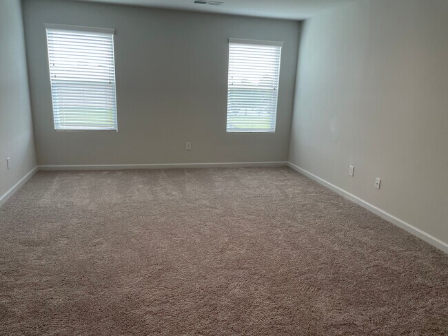 Building Photo - 104 Founders Dr