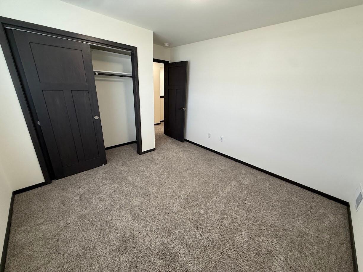 Building Photo - 4825 Suelo Rd