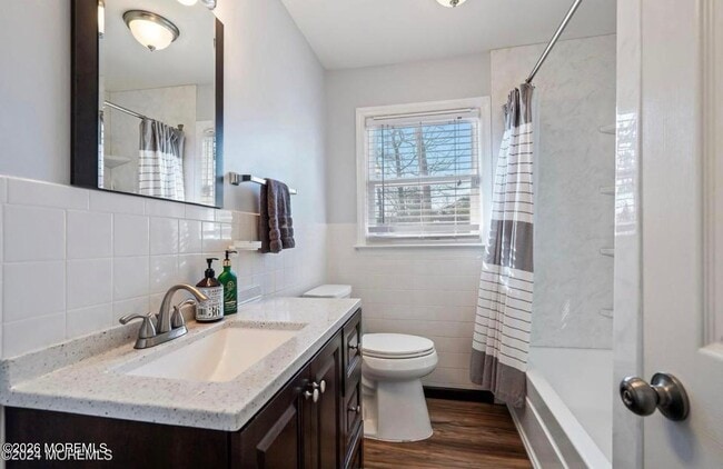 Building Photo - 209 Sinclair Ave