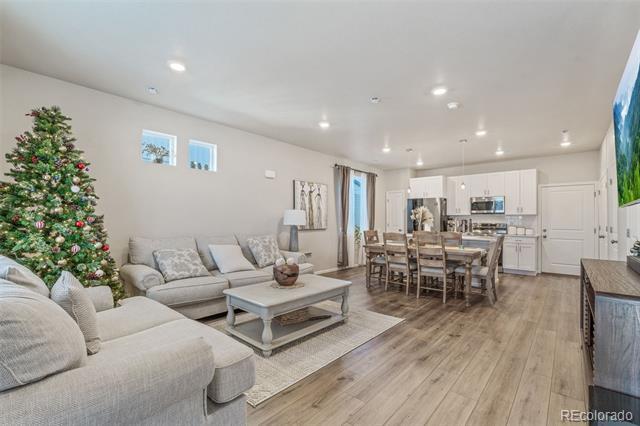 Building Photo - 5784 Dakan Lp