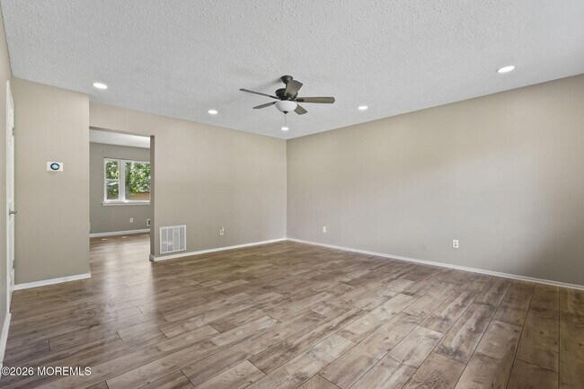Building Photo - 1062 Cheryl Ct
