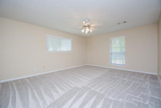 Building Photo - 6702 Moccasin Bend Dr